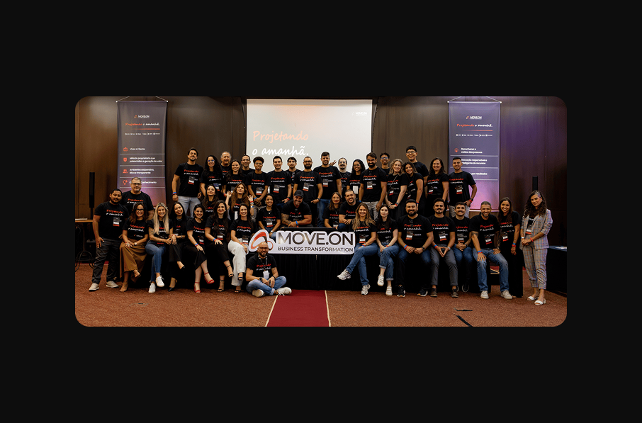 Equipe MOVE.ON reunida em evento institucional
